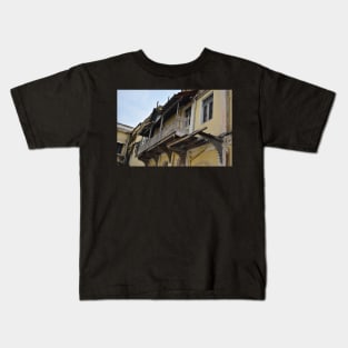 yellow house Kids T-Shirt